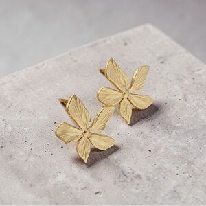 18K Gold Plated Floral Stud Earrings Stainless Steel Tarnish-Free & Waterproof